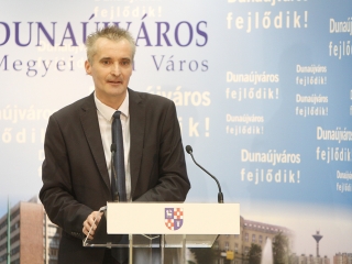 Miniszterelnöki látogatás Dunaújvárosban - fotó: 