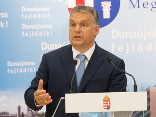 Miniszterelnöki látogatás Dunaújvárosban - fotó: 