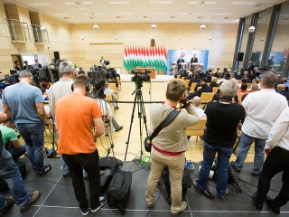 Miniszterelnöki látogatás Dunaújvárosban - fotó: 