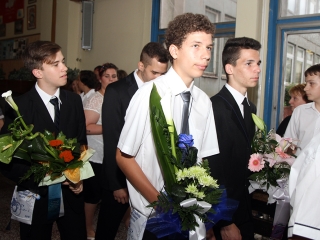 Elballagtak a Dózsa iskola végzősei - fotó: Sándor Judit