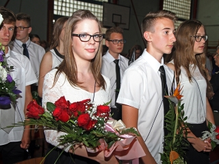 Elballagtak a Dózsa iskola végzősei - fotó: Sándor Judit