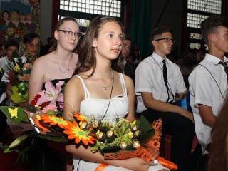 Elballagtak a Dózsa iskola végzősei - fotó: Sándor Judit