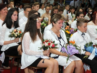 Elballagtak a Dózsa iskola végzősei - fotó: Sándor Judit