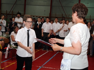 Elballagtak a Dózsa iskola végzősei - fotó: Sándor Judit