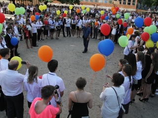 Ballagás a Petőfiben - fotó: Sándor Judit