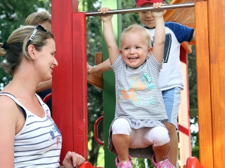 Játszótéravatás Újtelepen - fotó: Sándor Judit