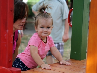 Játszótéravatás Újtelepen - fotó: Sándor Judit