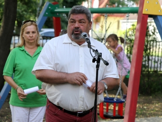 Játszótéravatás Újtelepen - fotó: Sándor Judit