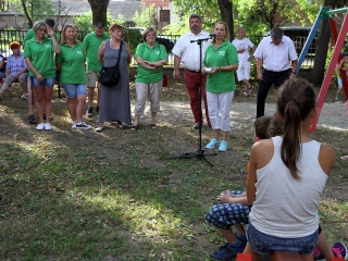 Játszótéravatás Újtelepen - fotó: Sándor Judit