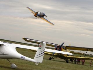 Földön és levegőben - Repülőnap 2016, Kisapostag - fotó: Sándor Judit