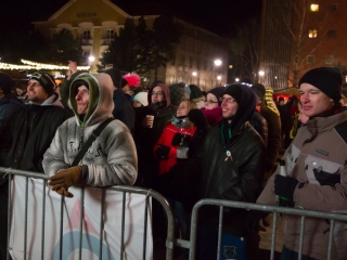 Szilveszteri utcabál a Főtéren - fotó: Ónodi Zoltán