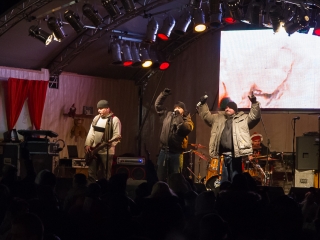 Szilveszteri utcabál a Főtéren - fotó: Ónodi Zoltán