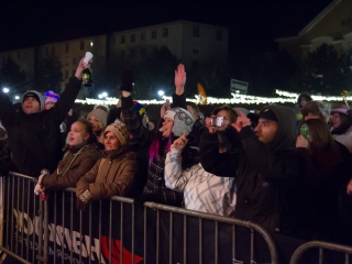 Szilveszteri utcabál a Főtéren - fotó: Ónodi Zoltán