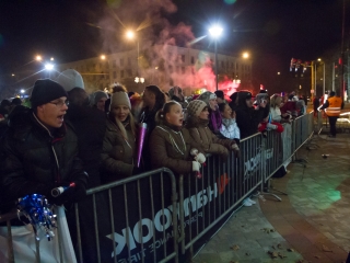 Szilveszteri utcabál a Főtéren - fotó: Ónodi Zoltán