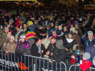 Szilveszteri utcabál a Főtéren - fotó: Ónodi Zoltán