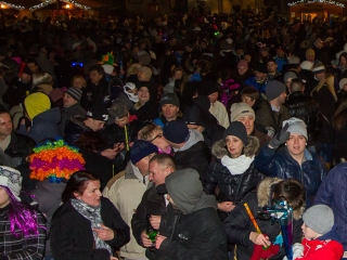 Szilveszteri utcabál a Főtéren - fotó: Ónodi Zoltán