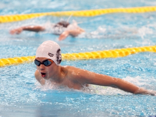 Régiós úszóverseny a Fabó Éva Sportuszodában - fotó: Sándor Judit