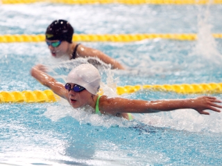 Régiós úszóverseny a Fabó Éva Sportuszodában - fotó: Sándor Judit