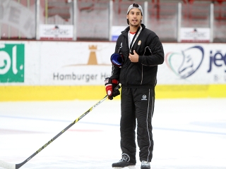 A DAB első jeges edzése - fotó: Sándor Judit