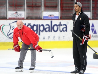 A DAB első jeges edzése - fotó: Sándor Judit