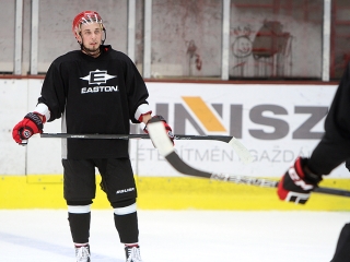 A DAB első jeges edzése - fotó: Sándor Judit