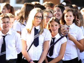 Évnyitó ünnepség a gimiben - fotó: Sándor Judit