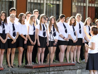 Évnyitó ünnepség a gimiben - fotó: Sándor Judit