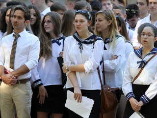 Évnyitó ünnepség a gimiben - fotó: Sándor Judit