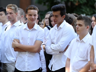 Évnyitó ünnepség a gimiben - fotó: Sándor Judit