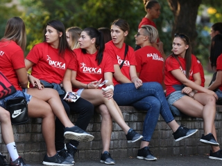 DKKA flashmob a mozi előtt - fotó: Sándor Judit