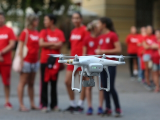 DKKA flashmob a mozi előtt - fotó: Sándor Judit