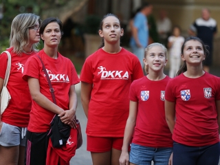 DKKA flashmob a mozi előtt - fotó: Sándor Judit