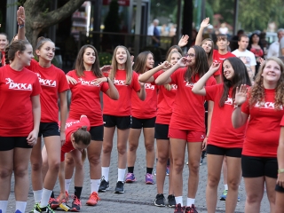 DKKA flashmob a mozi előtt - fotó: Sándor Judit