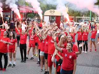 DKKA flashmob a mozi előtt - fotó: Sándor Judit