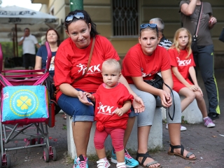 DKKA flashmob a mozi előtt - fotó: Sándor Judit