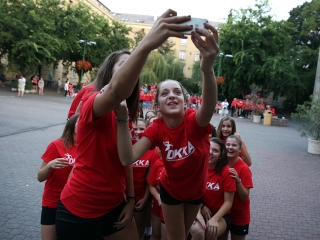DKKA flashmob a mozi előtt - fotó: Sándor Judit