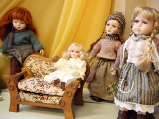 Babakiállítás az Aprók Háza tagoviban - fotó: Sándor Judit