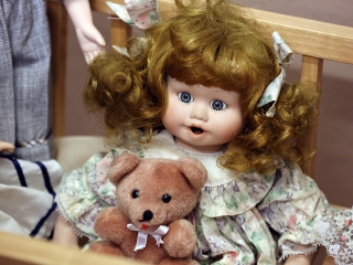 Babakiállítás az Aprók Háza tagoviban - fotó: Sándor Judit