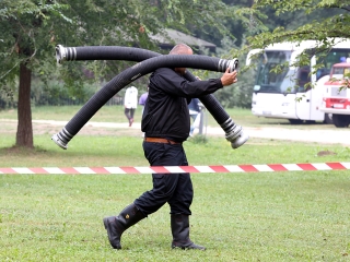Tűzoltók versenye a Szalki-szigeten - fotó: Sándor Judit