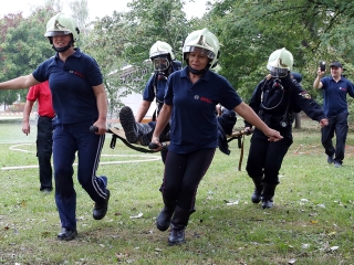 Tűzoltók versenye a Szalki-szigeten - fotó: Sándor Judit