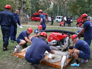 Tűzoltók versenye a Szalki-szigeten - fotó: Sándor Judit