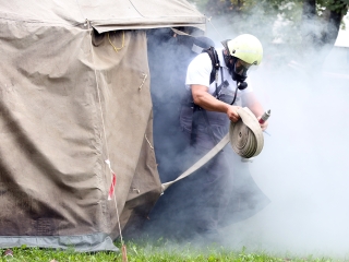 Tűzoltók versenye a Szalki-szigeten - fotó: Sándor Judit