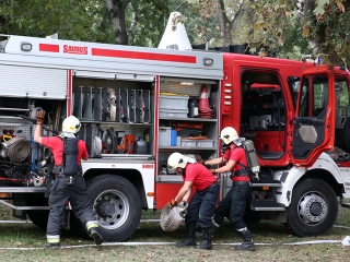 Tűzoltók versenye a Szalki-szigeten - fotó: Sándor Judit