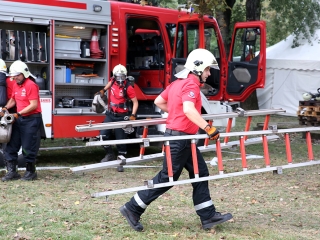 Tűzoltók versenye a Szalki-szigeten - fotó: Sándor Judit