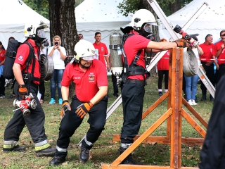 Tűzoltók versenye a Szalki-szigeten - fotó: Sándor Judit