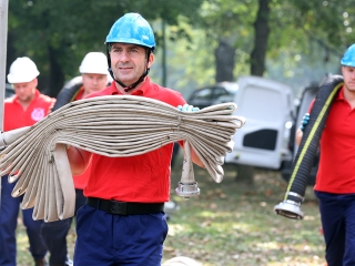 Tűzoltók versenye a Szalki-szigeten - fotó: Sándor Judit