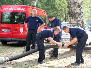 Tűzoltók versenye a Szalki-szigeten - fotó: Sándor Judit
