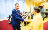 „Az idő szalad, a szeretet marad!”