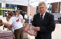 Könyvünnep a Városháza téren Könyvünnep a Városháza téren