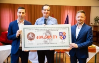 Újabb félmillió forintnyi jótékonyság